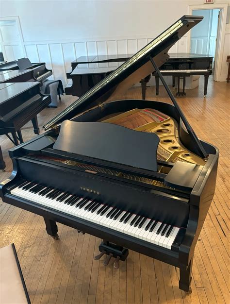 Piano yamaha c PenalbaWeb.com