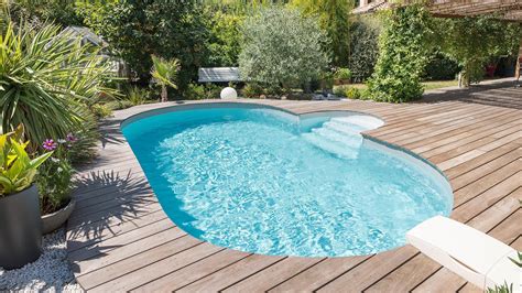 Piscina ovalada PenalbaWeb.com