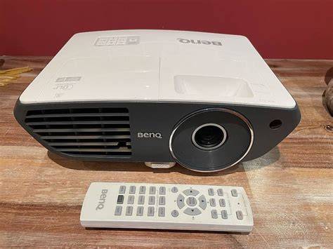 Proyector benq w700 PenalbaWeb.com
