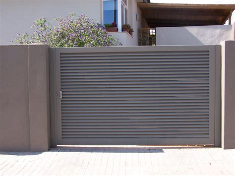 Puerta chalet PenalbaWeb.com