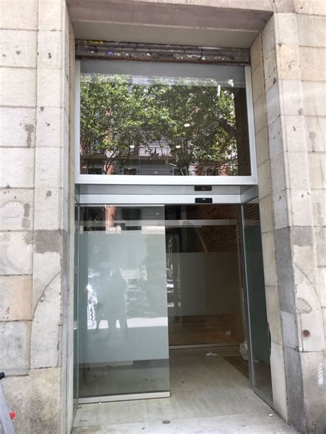 Puerta cristal barcelona PenalbaWeb.com