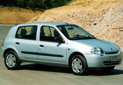 Renault clio ano 2000 PenalbaWeb.com