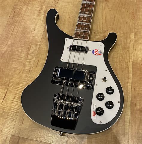 Rickenbacker bass PenalbaWeb.com