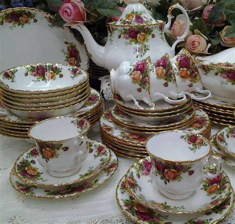Royal albert PenalbaWeb.com