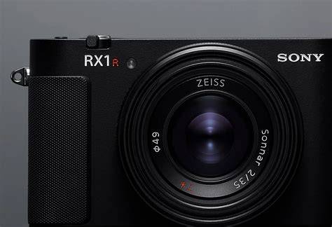 Sony compact PenalbaWeb.com
