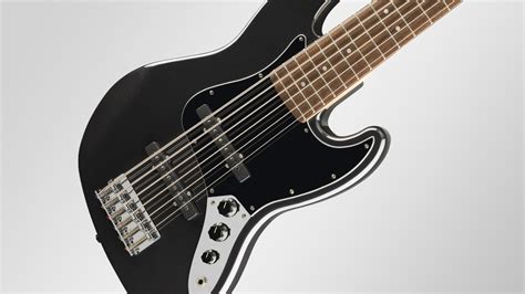 Squier bass PenalbaWeb.com