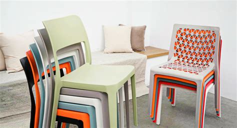 Stackable chairs PenalbaWeb.com