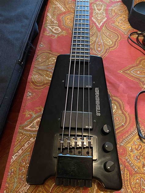 Steinberger bass PenalbaWeb.com