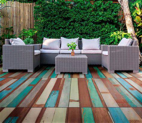 Suelo madera jardin PenalbaWeb.com