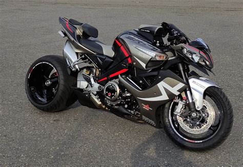 Suzuki b king PenalbaWeb.com