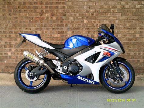 Suzuki gsxr 1000 k8 PenalbaWeb.com