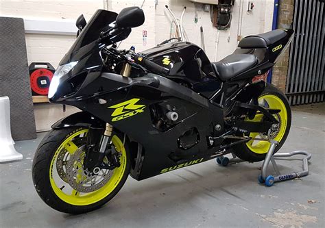 Suzuki gsxr 600 k5 PenalbaWeb.com