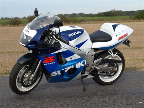 Suzuki gsxr 600 srad PenalbaWeb.com