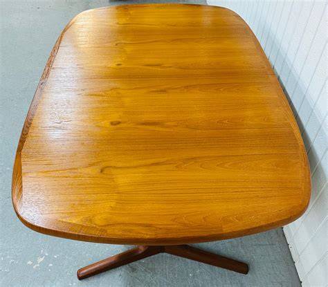 Teak dining table PenalbaWeb.com