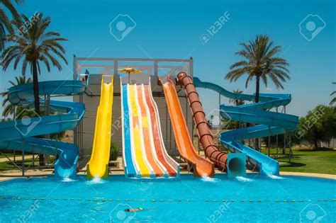 Toboganes para piscinas PenalbaWeb.com