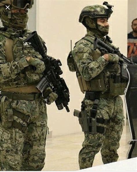 Trajes militares PenalbaWeb.com