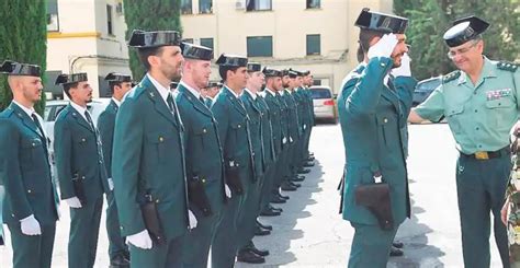 Tricornio guardia civil PenalbaWeb.com