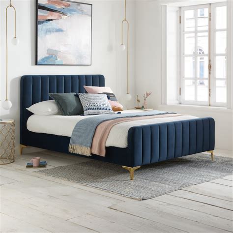 Velvet bed PenalbaWeb.com