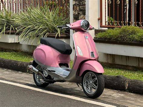 Vespa rosa PenalbaWeb.com