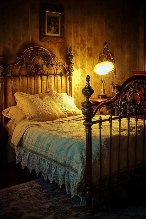 Victorian bed PenalbaWeb.com