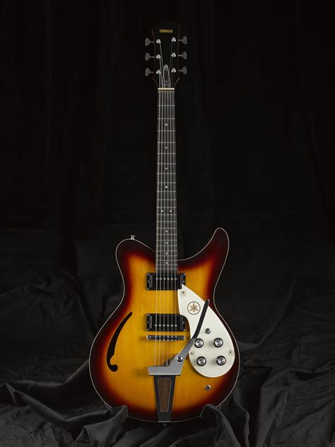 Vintage yamaha guitar PenalbaWeb.com