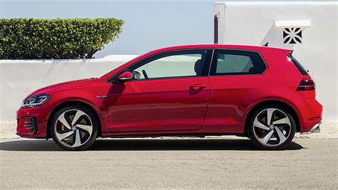 Volkswagen golf rojo PenalbaWeb.com