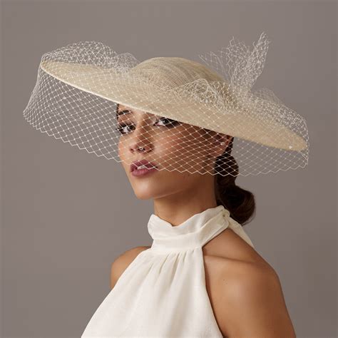 Wedding hat cream PenalbaWeb.com