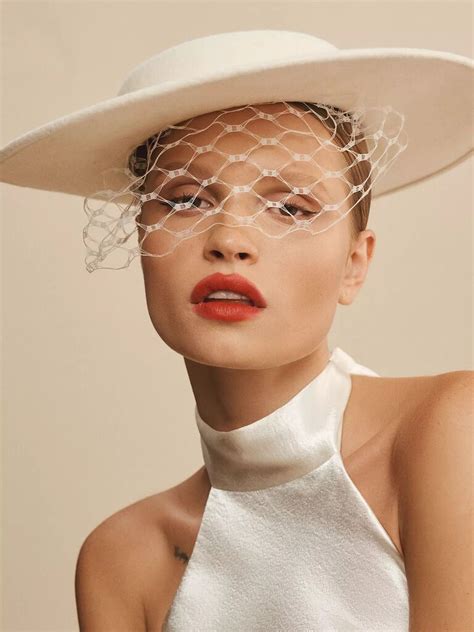 Wedding hat PenalbaWeb.com