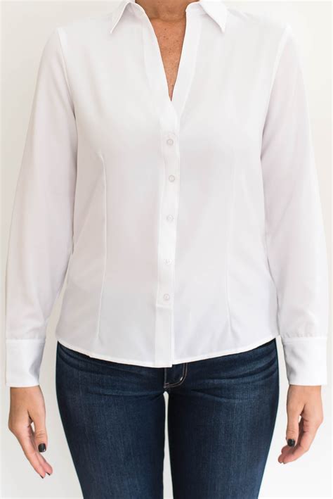 White blouse shirt PenalbaWeb.com
