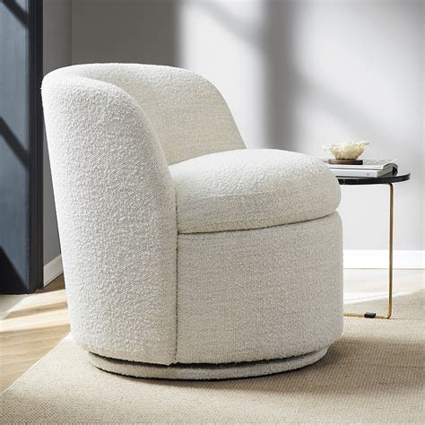 White chair PenalbaWeb.com