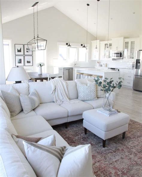 White sofa PenalbaWeb.com