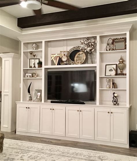 White wall unit PenalbaWeb.com