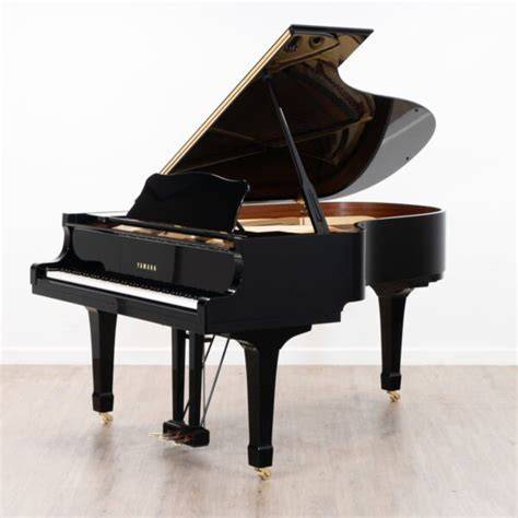 Yamaha c5 PenalbaWeb.com