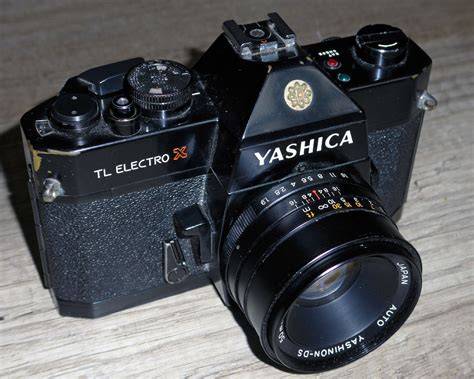 Yashica nikon PenalbaWeb.com