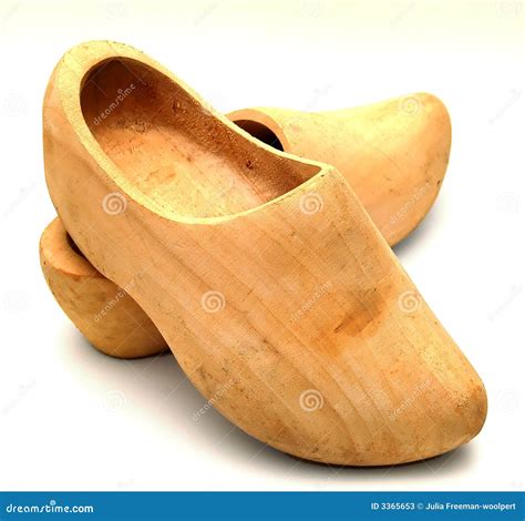 Zapatos madera PenalbaWeb.com