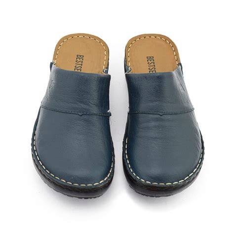 Zuecos azules PenalbaWeb.com